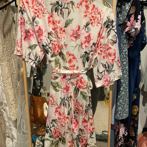 Pink Floral Robe - Picture 5 of 6